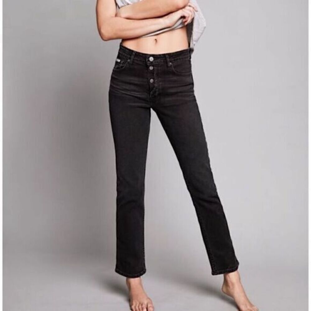 CALVIN KLEIN STRAIGHT LEG JEANS